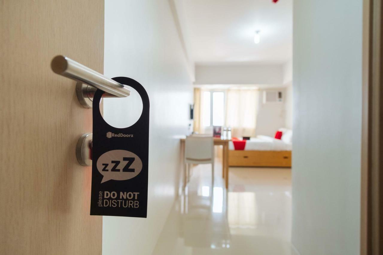 Reddoorz Plus @ Silk Residences Sta. Mesa Monthly Stay Manila Exterior photo