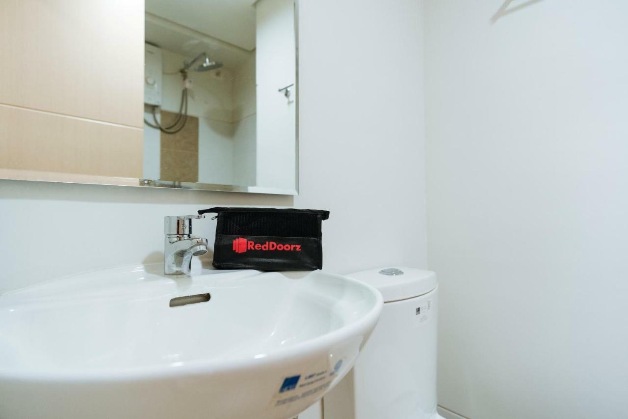Reddoorz Plus @ Silk Residences Sta. Mesa Monthly Stay Manila Exterior photo